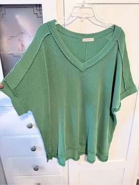 Zenana Outfitters Green Ribbed V-Neck Tunic